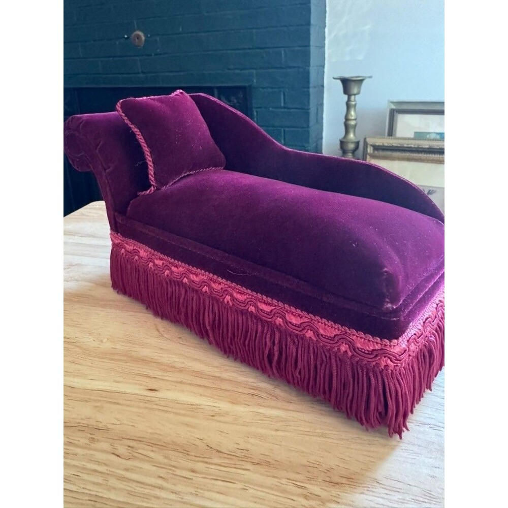 Collectible Vintage Pincushion Dritz Likely Maroon Velvet Chaise Sofa Lifts